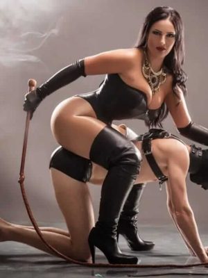מלכת סאדו BDSM בראשון לציון - דירות דיסקרטיות בראשון לציון